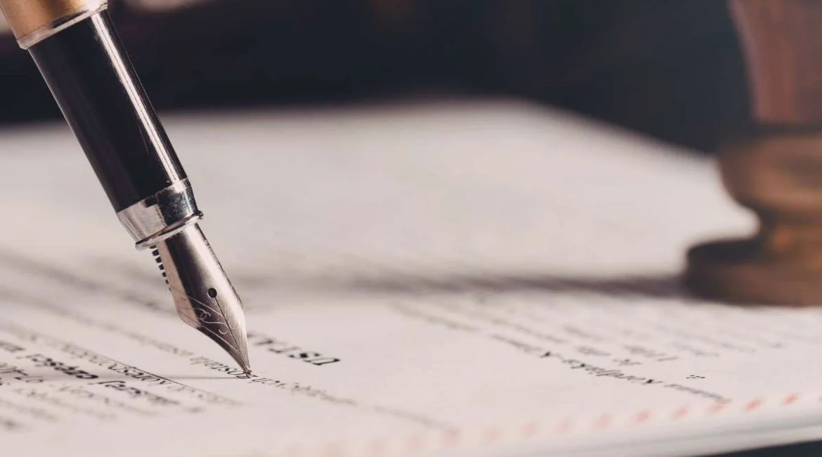 Analisi su firme o testamenti, al fine di verificare l’autenticità o la sussistenza di una fattispecie imitativa o dissimulativa